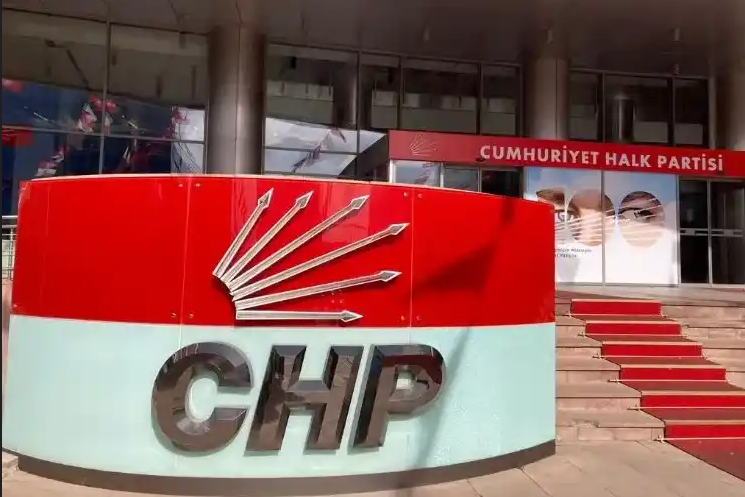 CHP, 6 Nisan’da olağanüstü kurultaya gidiyor