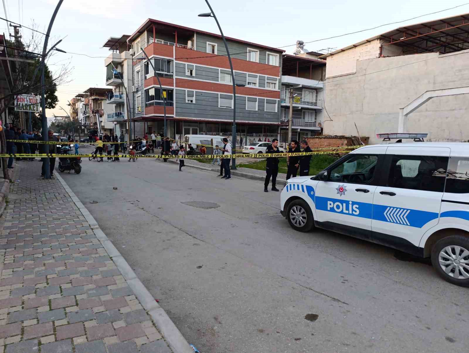 Torbalı’da sokakta silahlı kavga: 1 yaralı