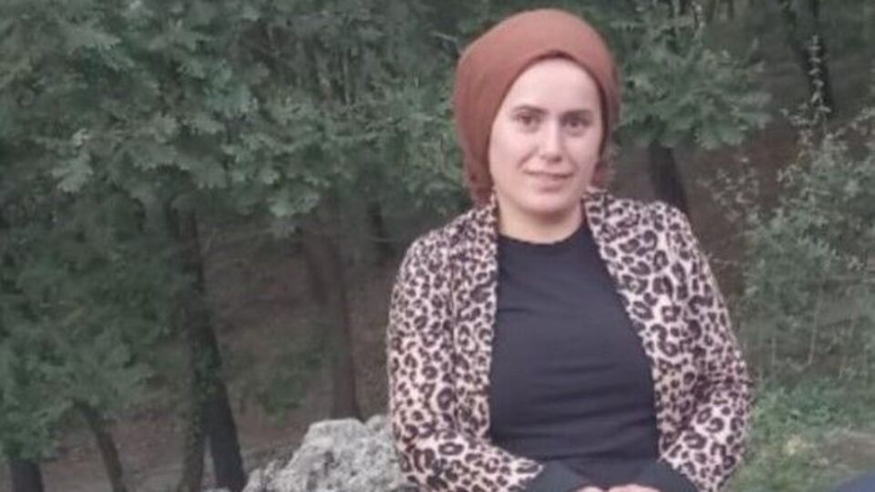 Genç Kadını Komşusu 17 Kez Bıçakladı!