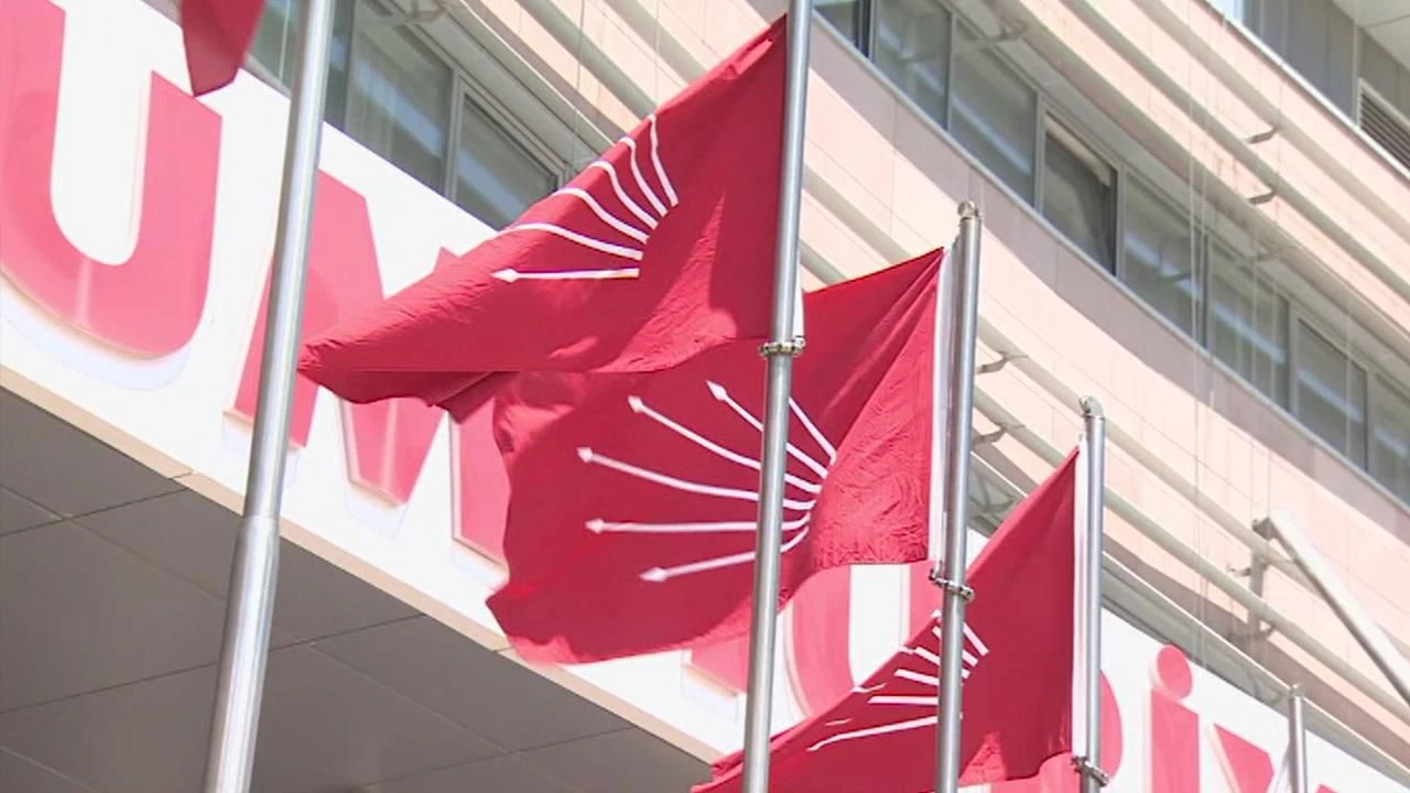 İzmir’de CHP’li 3 Belediyeye Soruşturma Başlatıldı