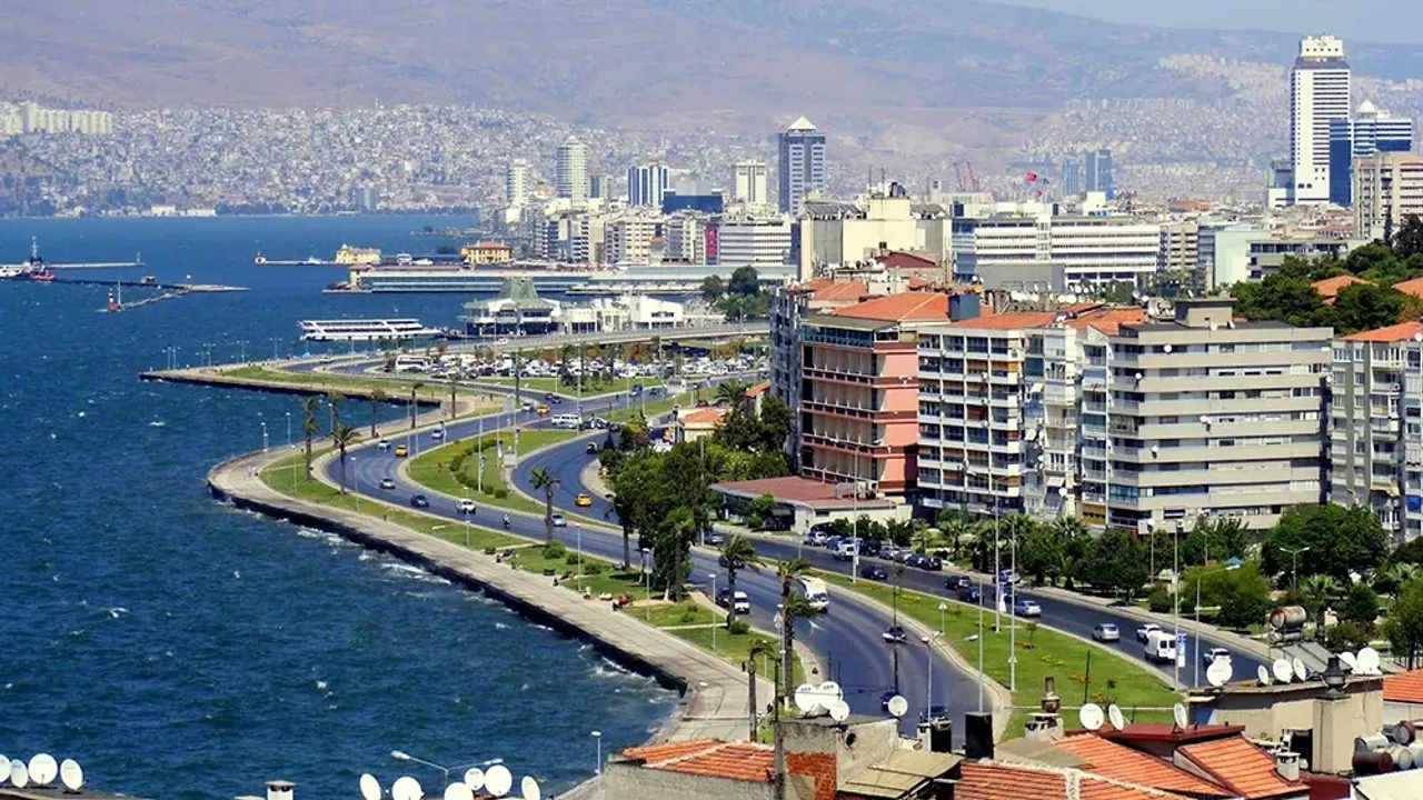 İzmir’de Kentsel Dönüşüm Alarmı: Yıkım Tozları Kanser Tehlikesi Saçıyor