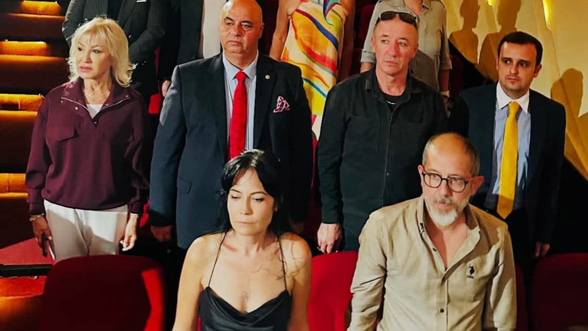 Yüzüncüyıl Gazeteciler Derneği’ne ‘En Aktif Gazetecilik Ödülü’