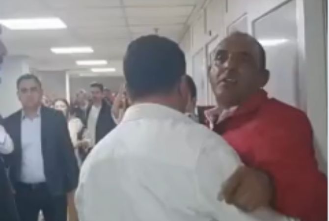 CHP İzmir İl Kongresi’nde Gergin Anlar