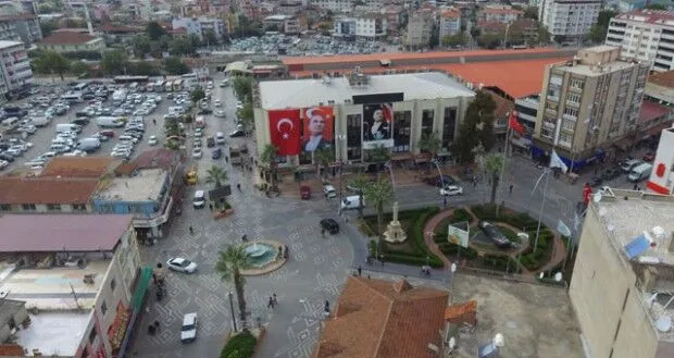 Torbalı’da Yarım Kalan Belediye Binası, Kent Meydanı ve Pazaryeri İçin Müjde