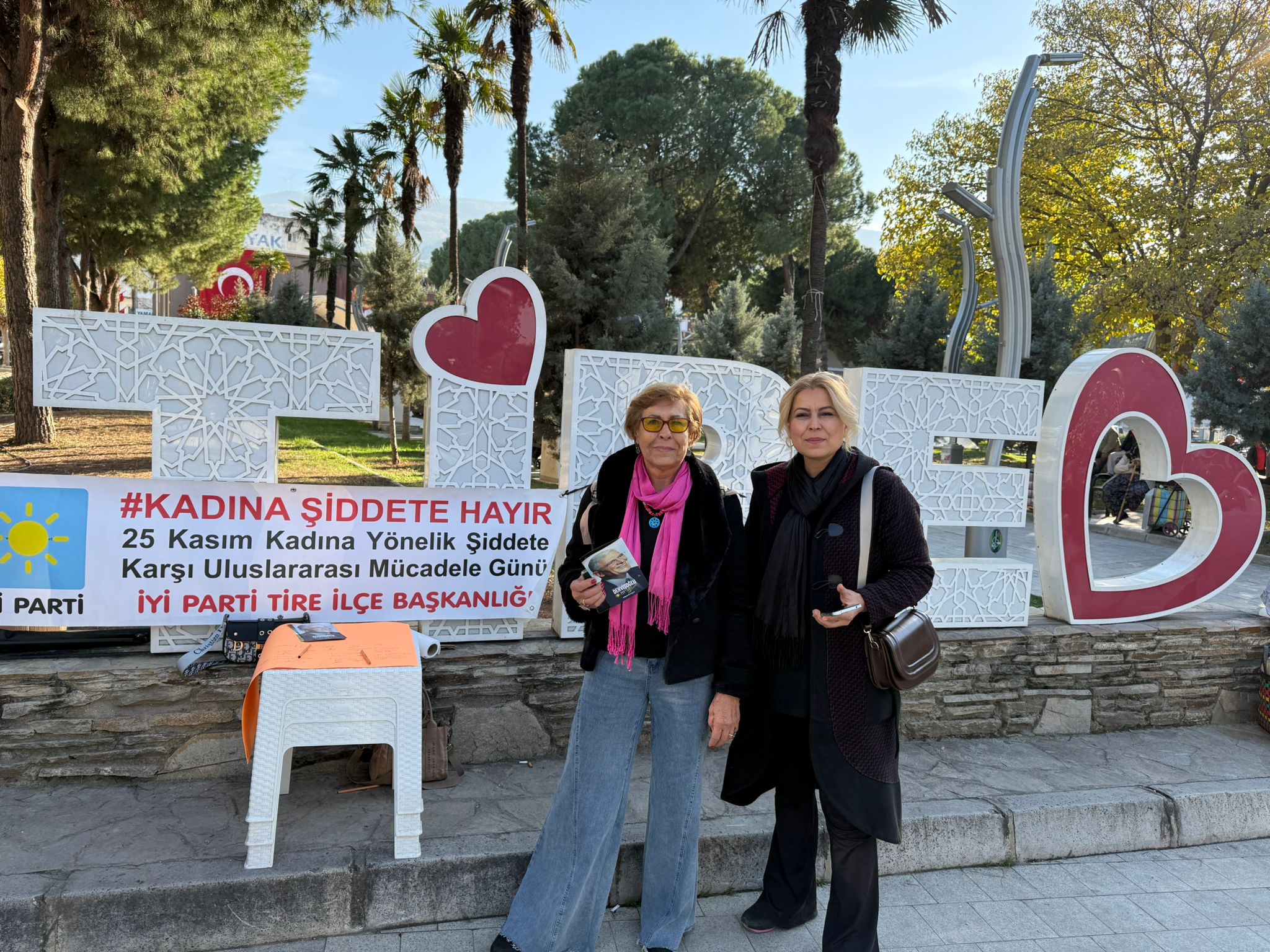 İYİ Parti Tire İlçe Başkanlığı’ndan Kadına Yönelik Şiddete Karşı Farkındalık Kampanyası