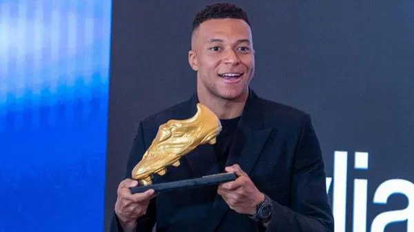 Kylian Mbappé: “Ben Cristiano Ronaldo Değilim”