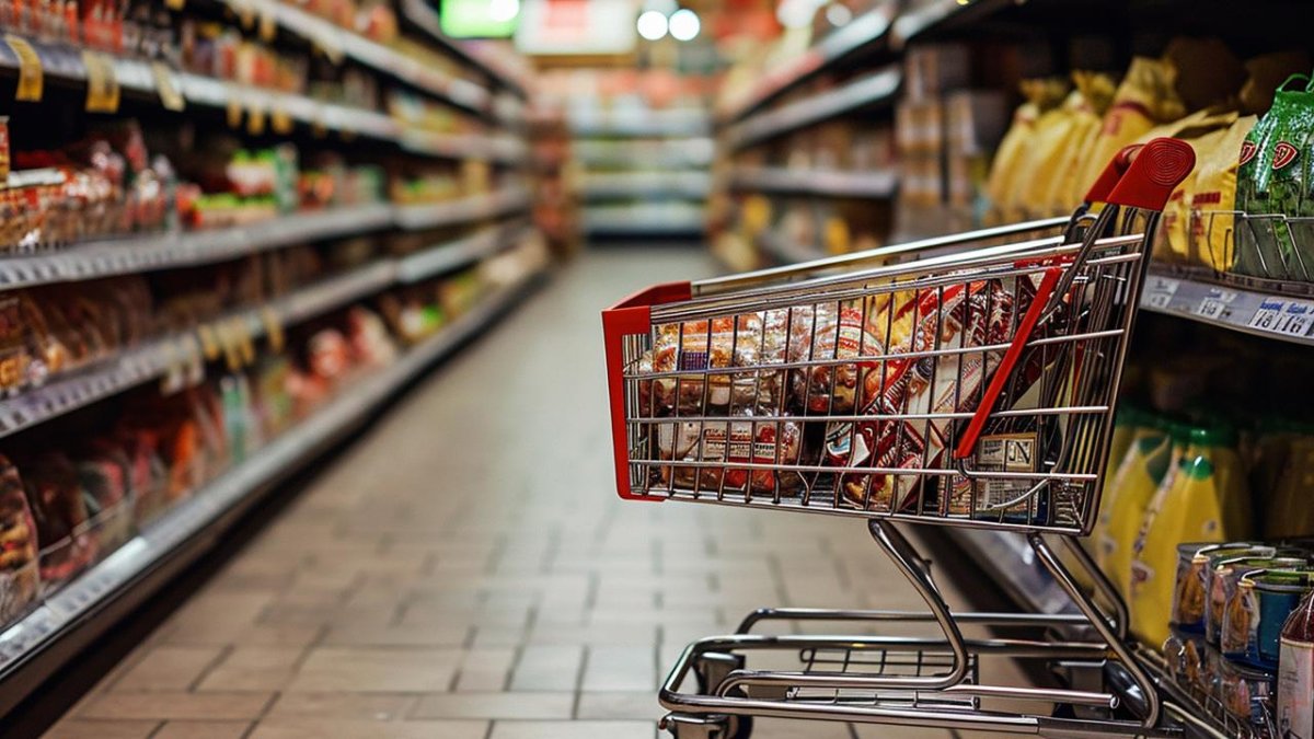 1.000 liralık sepet bir yılda 540 lira zamlandı