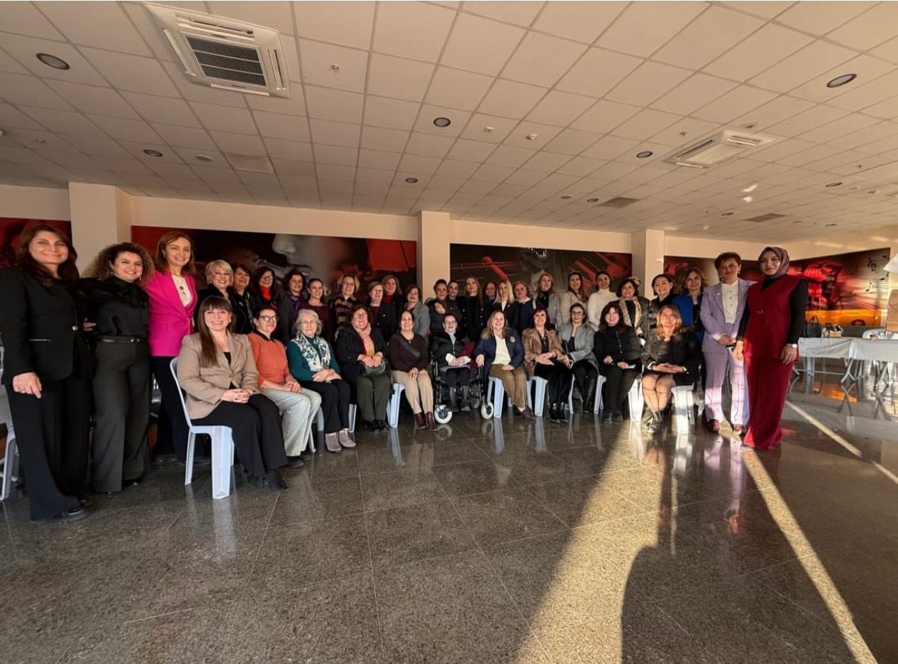 KA.DER Genel Başkanı Yeşim Akpolat:  “Kadınların eşit temsil talebi İzmir’de de güçlü biçimde yükseliyor.”