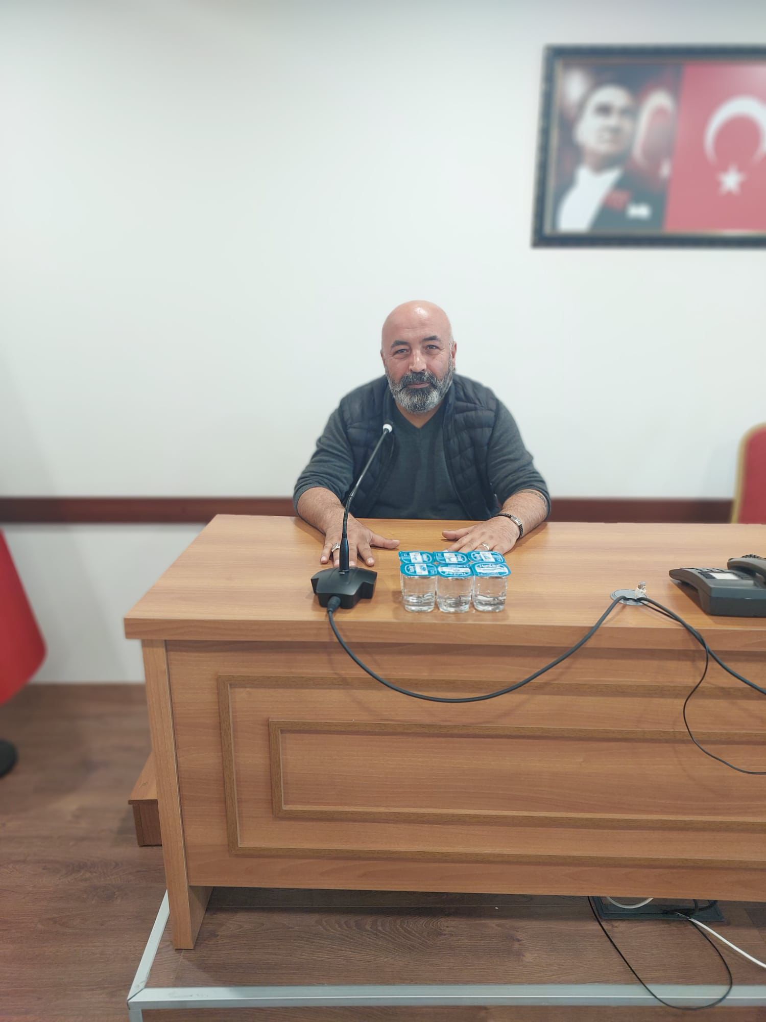 BÜLENT ÇAVUŞ’TAN SERT TEPKİ: “BU BİR MEDYA BULUŞMASI DEĞİL, ETİK İHLALDİR”