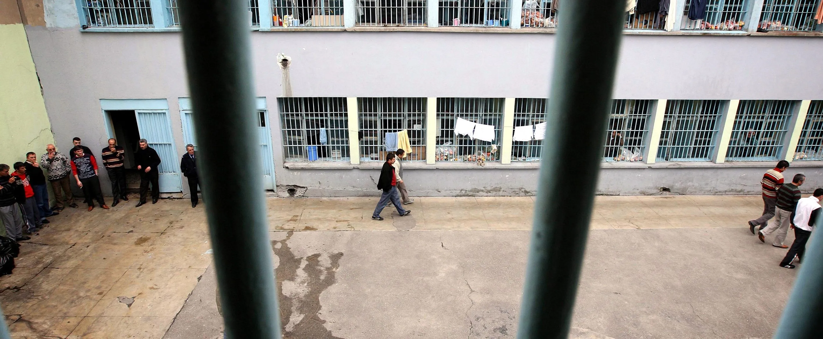 Cezaevinden çıkanların yarısı yeniden suç işliyor