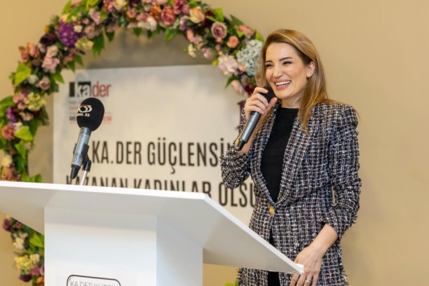 Farklı Partilerden Kadınlar Mersin’de Eşit Temsil İçin Buluştu