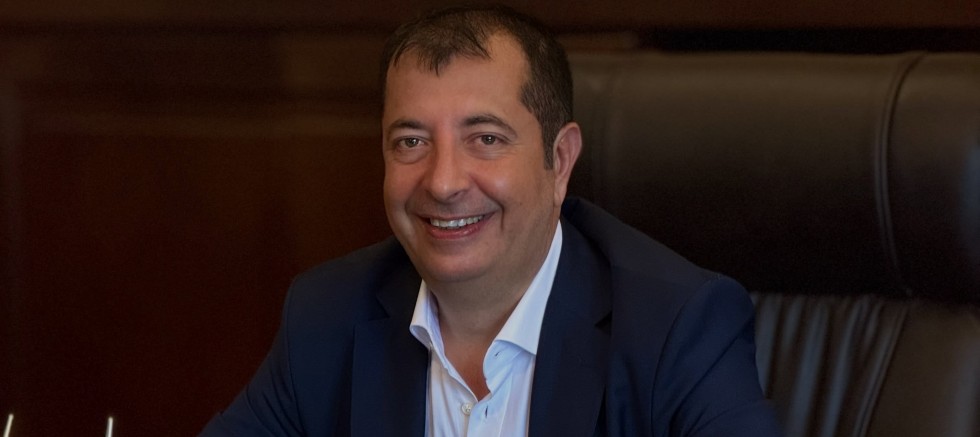 Türkiye’de Bir İlk: Ömer Aybak’ın Çiğköfte Yolculuğu Netflix Belgeseli Oluyor
