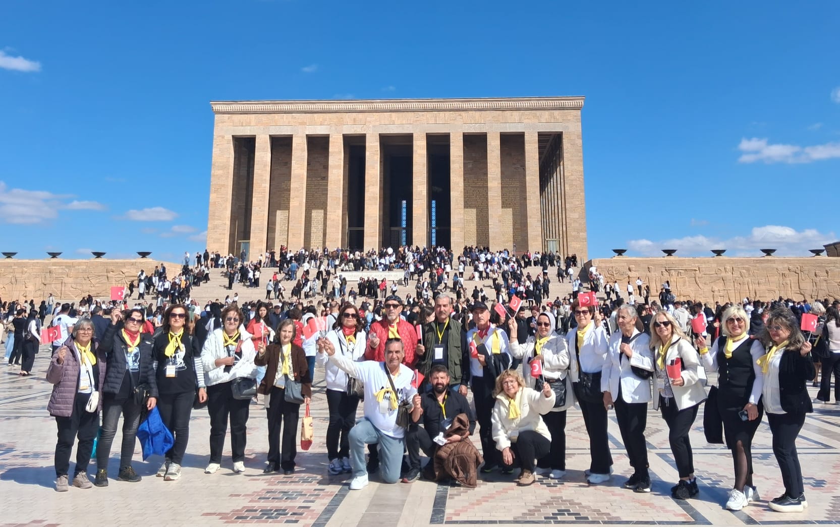LÖSEV Gönüllülerinden Anlamlı Ankara Ziyareti: Can Dost Doğaseverler Anıtkabir’de!