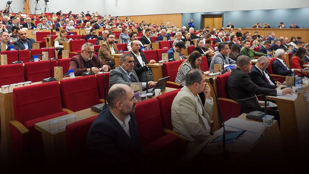 İzmir Büyükşehir Meclisi’nde dengeler değişecek mi? Bomba ‘transfer’ kulisi!